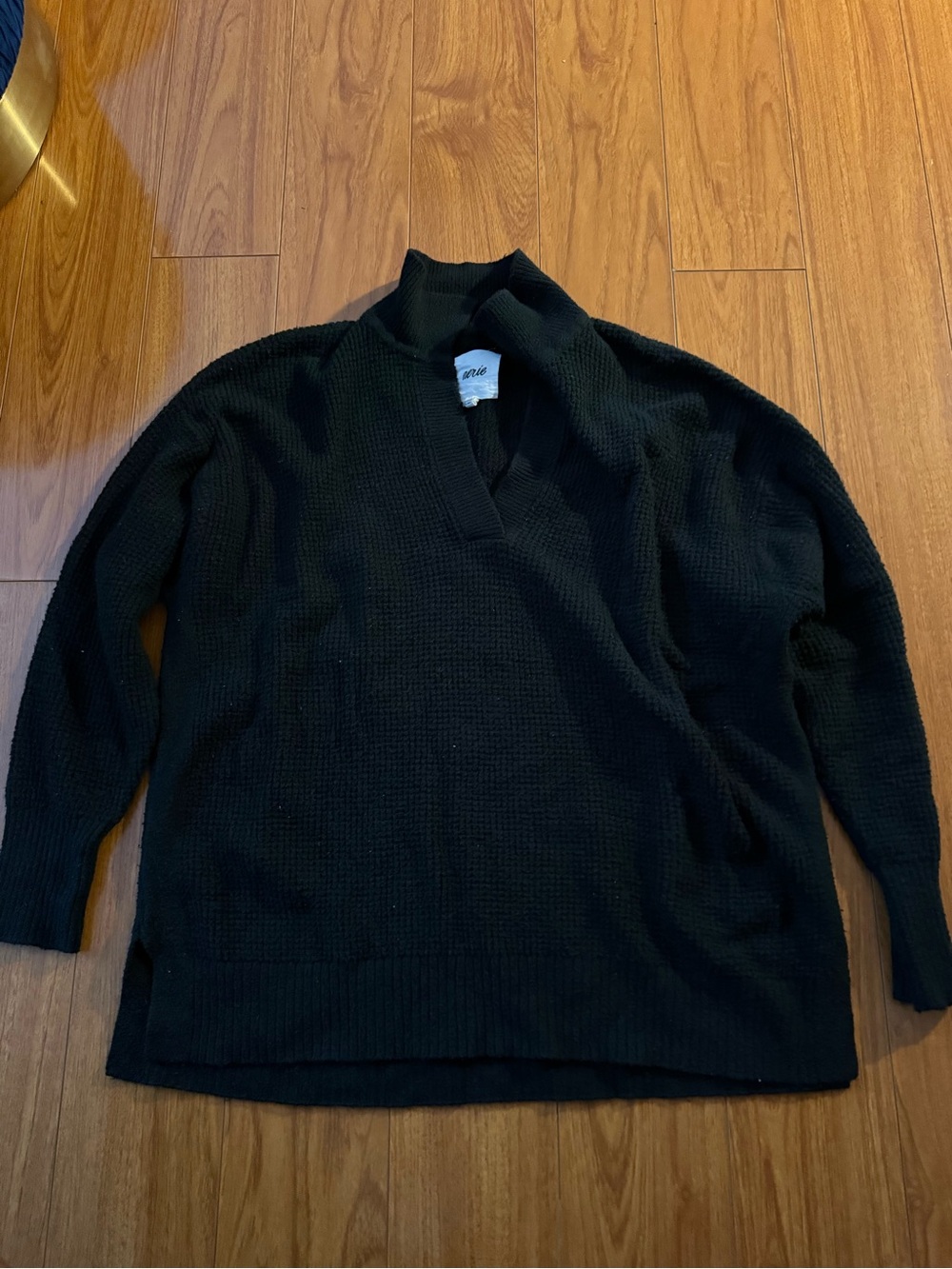aerie Men's Black V-Neck Knit Pullover Sweater